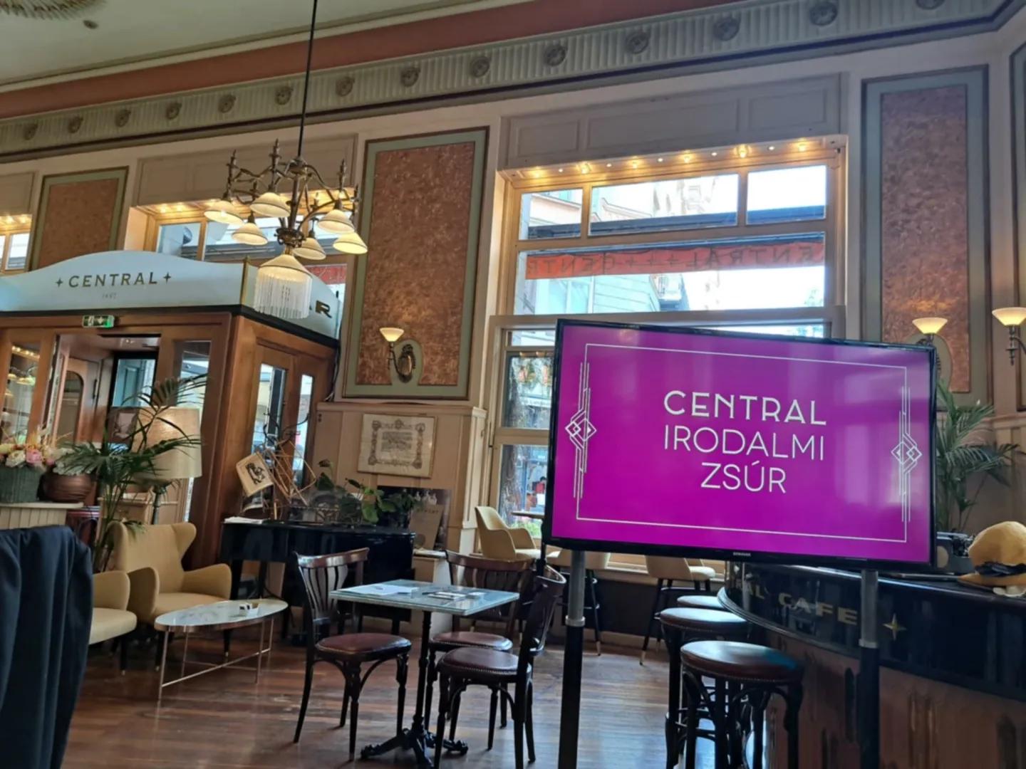 Irodalmi kirándulás Budapesten 1.webp